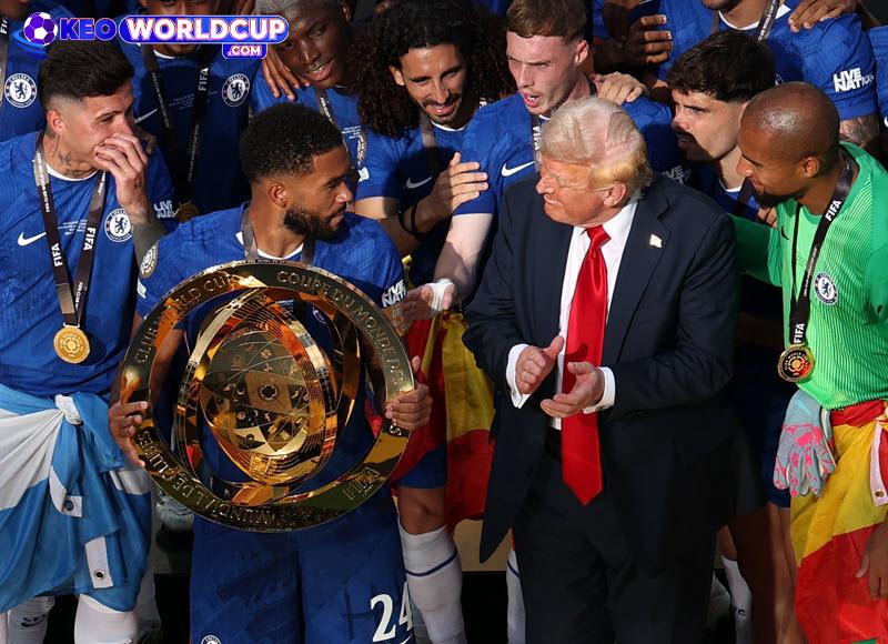 Tổng thống Trump trao cúp vô địch cho Chelsea